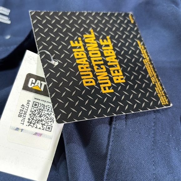 CAT Detroit Blue Oxford button down,chest pockets,durable, functional,reliable - Picture 8 of 11